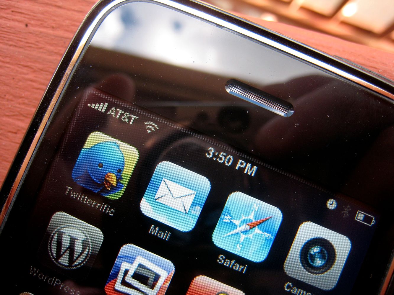 Mobile Banking Fees Compared at the Top 10 Banks