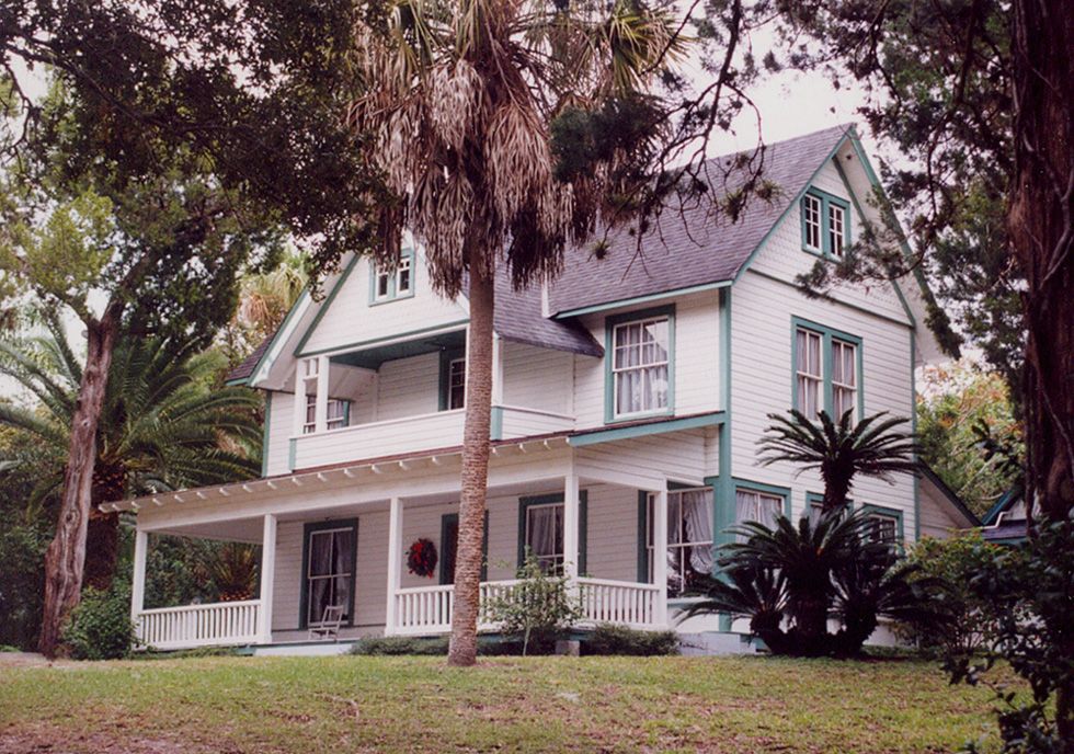 How Foreigners Can Start the Home Buying Process Today