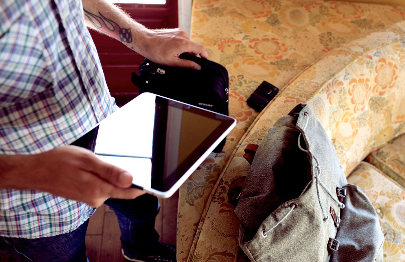 How to Shop Online Without a Bank Account