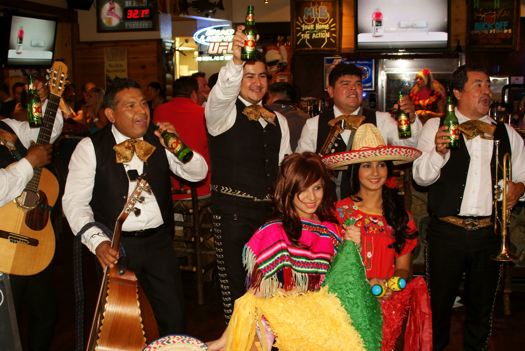 Are Banks Closed on Cinco de Mayo?