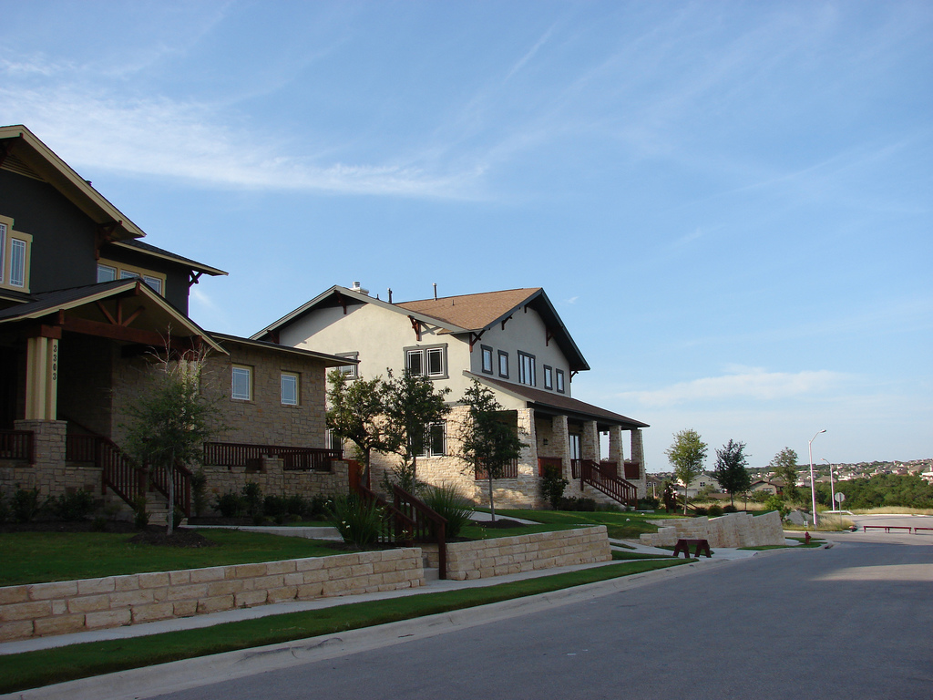 What is Better to Buy an Old House or New Construction?