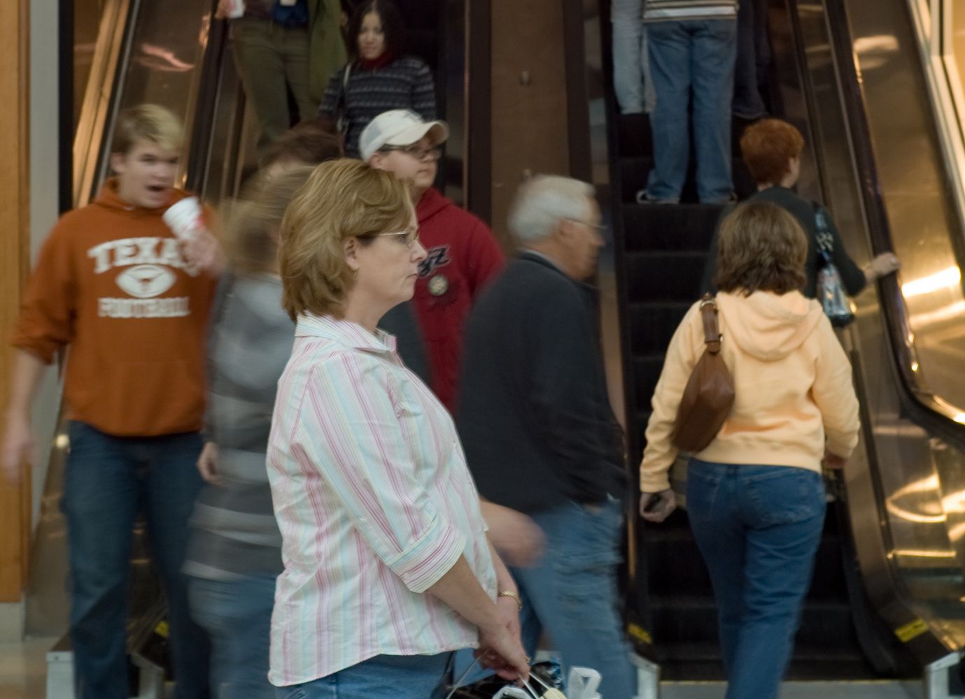 Holiday Finance Tips for Shoppers Who Plan on Using Credit Cards