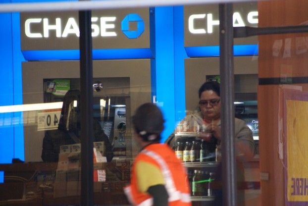 8 Ways to Sidestep the Chase No-Cash Deposit Policy