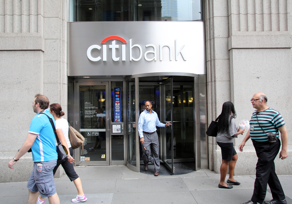4 Banking Myths You Probably Think Are True.