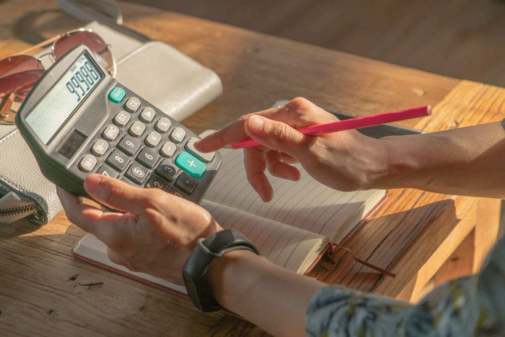 How to Consolidate Debt With a Personal Loan