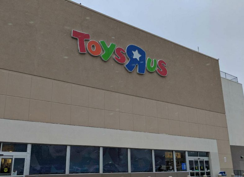 Toys R Us Bankruptcy: What Will Happen to Your Credit Card?