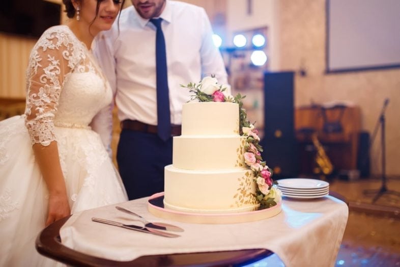 How to Set Up a Wedding Savings Account