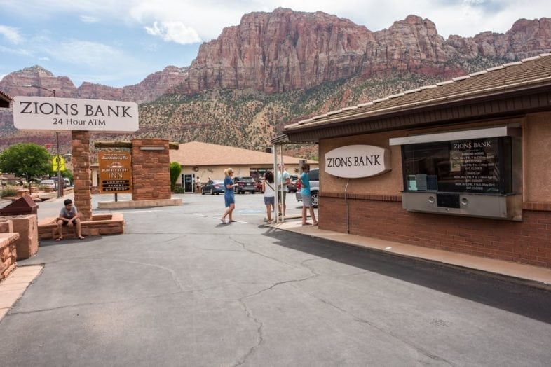 Zions Bank Anytime Checking Account 2026 Review