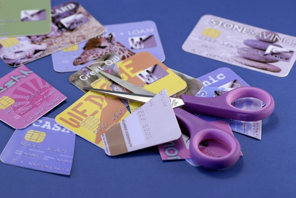 How Successfully to Pay Off Credit Card Debt In Your 40s