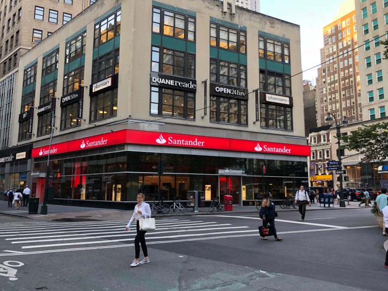 Santander Student Checking Account 2026 Review