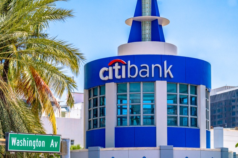 The Best Checking Accounts in Florida of 2026