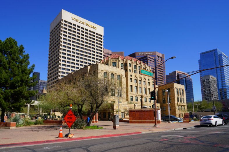 The Best Checking Accounts in Arizona of 2026