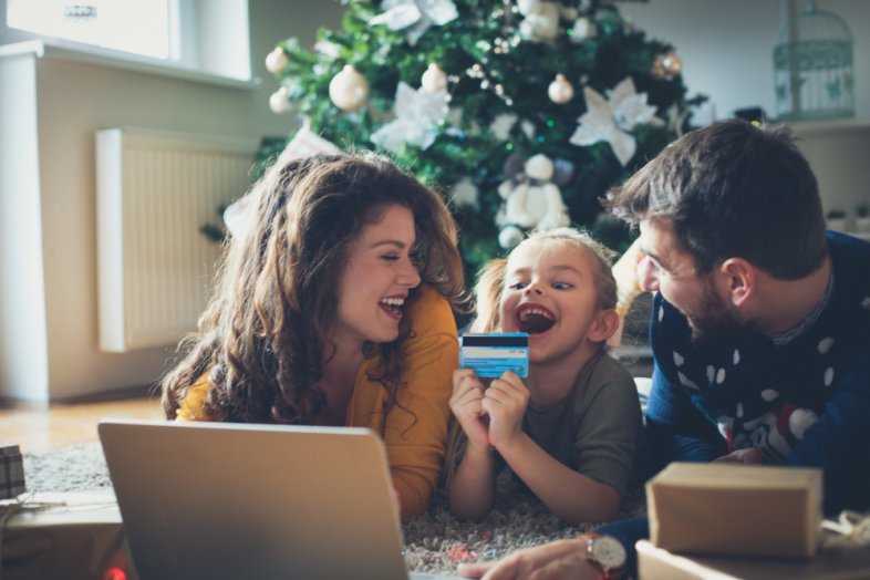 How Old Should Your Children Be to Get Their First Credit Card?