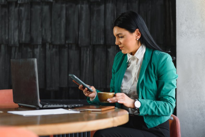 Should You Max Out Your 401(k) Early in the Year?