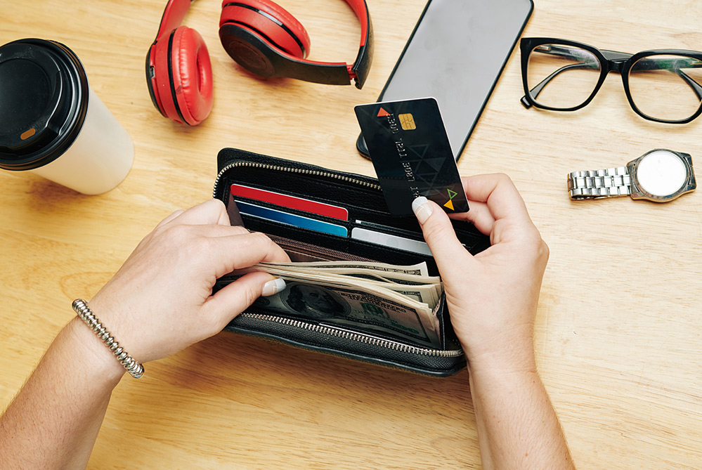 Best Credit Cards to Apply for Rebuilding a Bad Credit Score