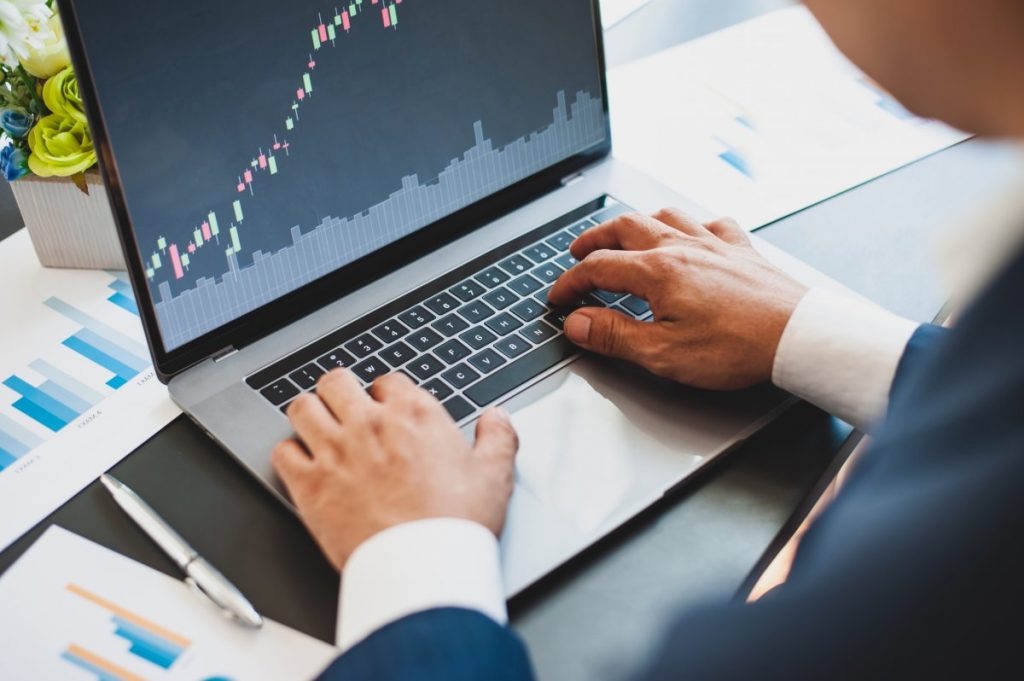 How to become an accredited investor: Eligibility and benefits explained