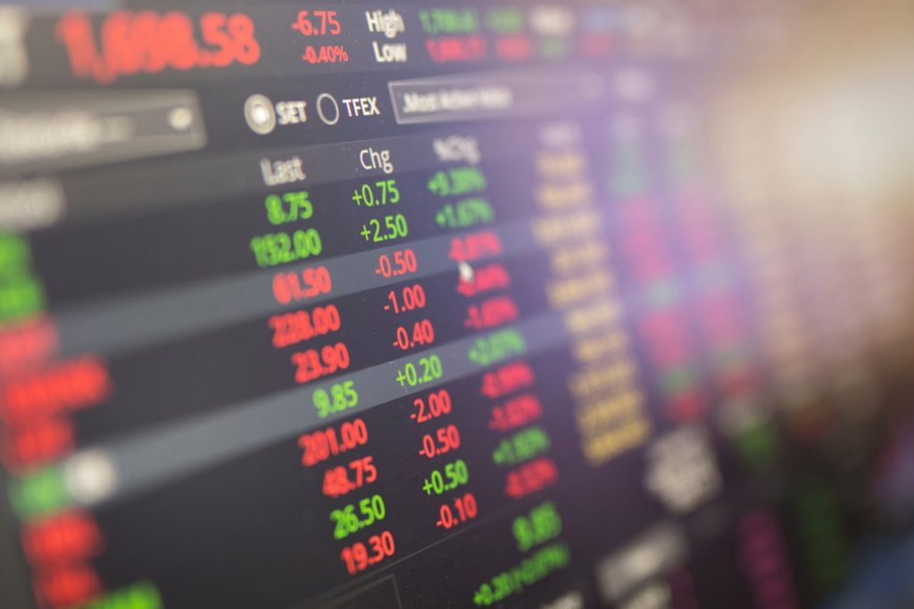 What are Derivatives and Should You Invest in Them?