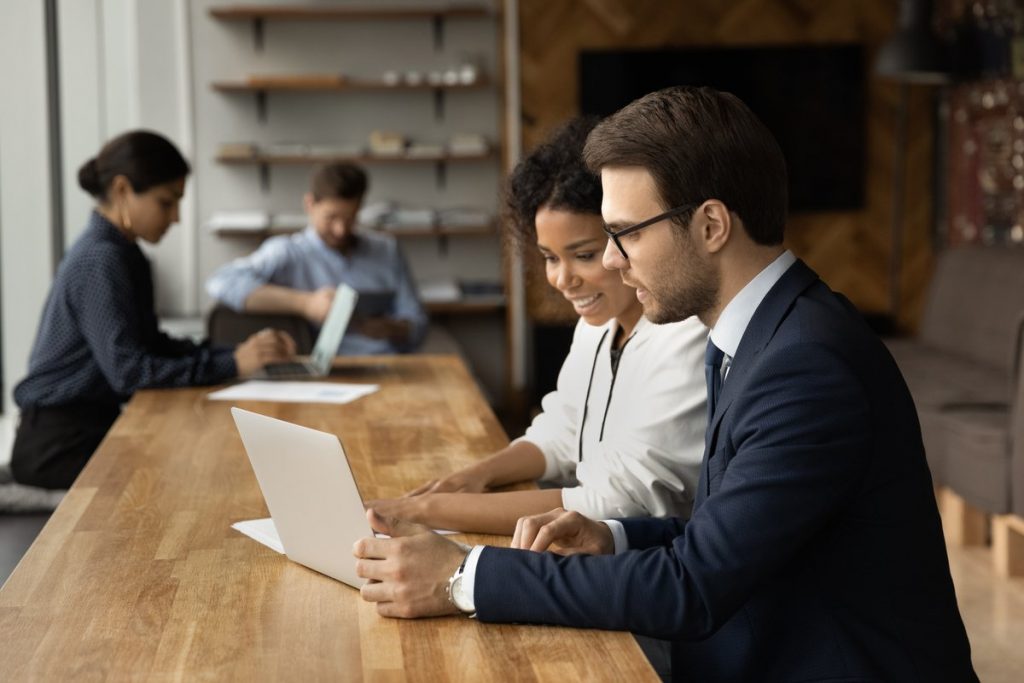 Wealth Manager vs. Financial Advisor: What’s the Difference?