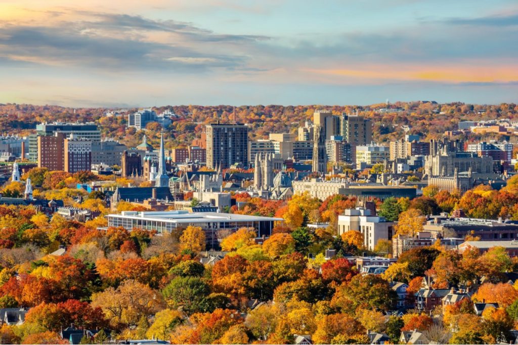 The Best Checking Accounts in Connecticut for 2026