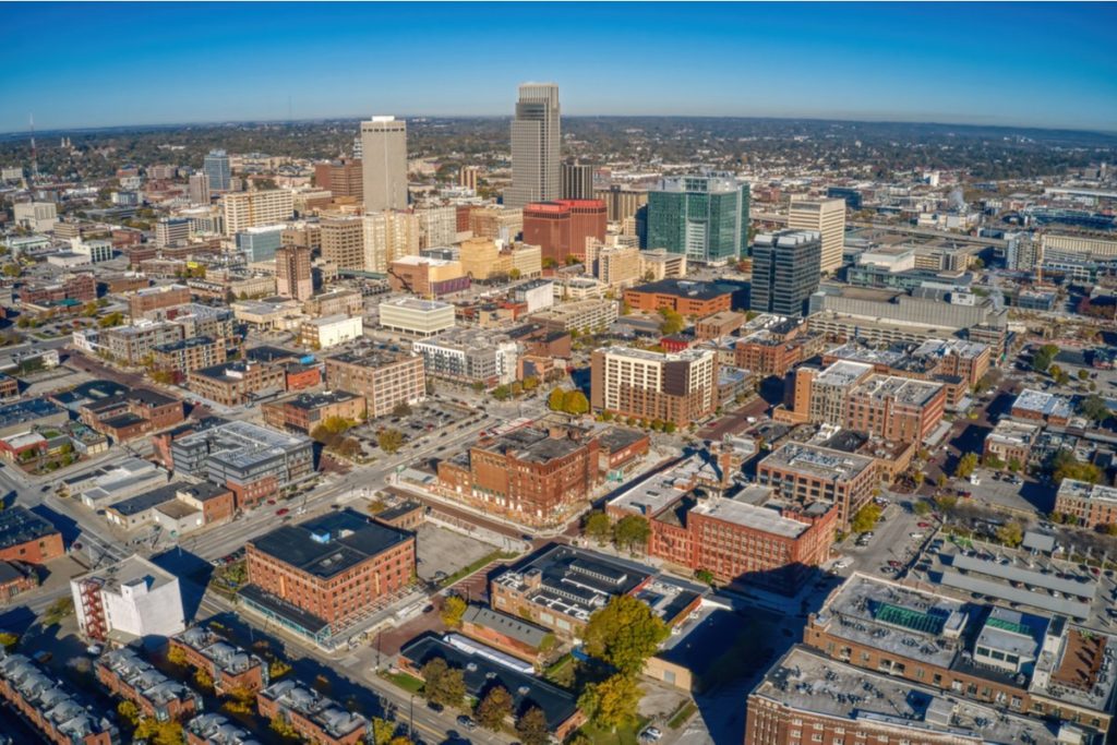 The Best Checking Accounts in Nebraska for 2026