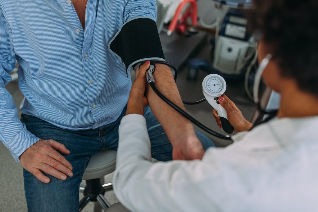 How to Get Health Insurance Coverage Without Medicare
