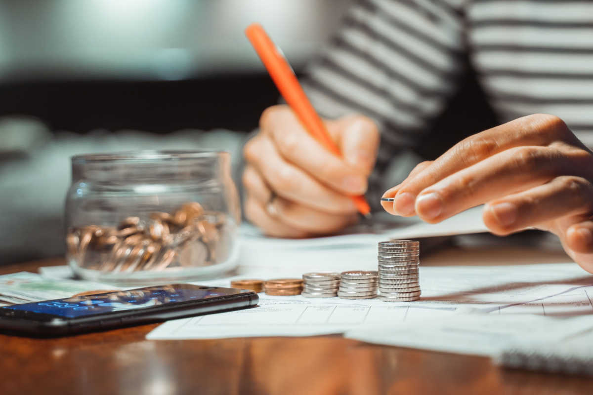 Power of Compounding: How It Helps Your Savings and Investments