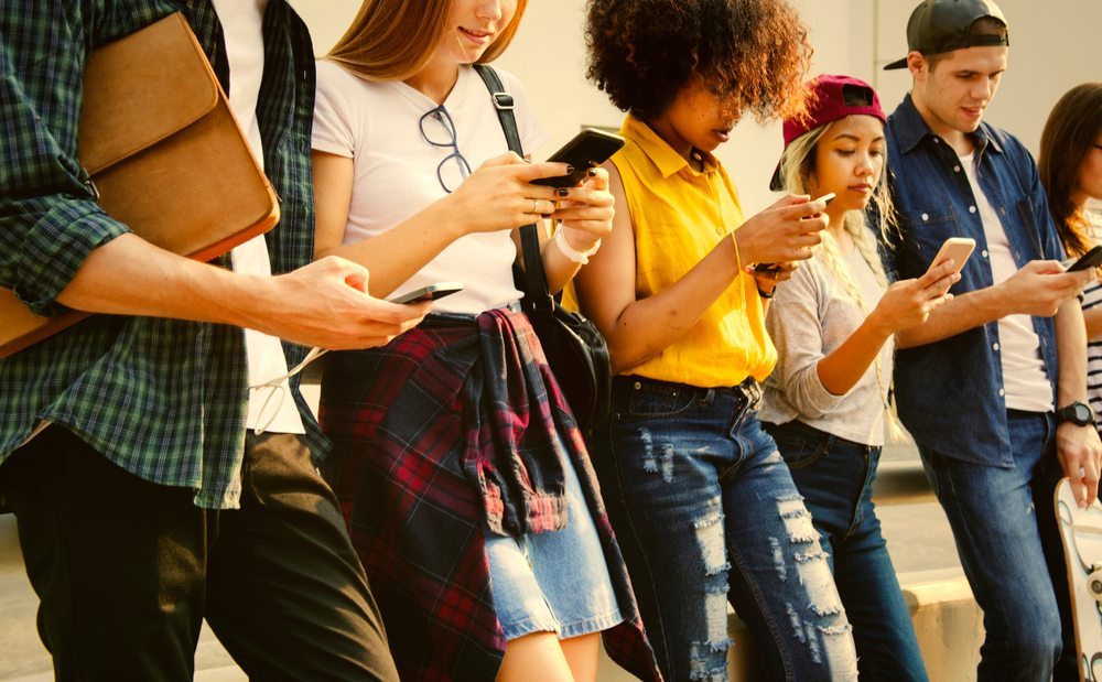 Best Credit Cards for Paying Your Cell Phone Bill