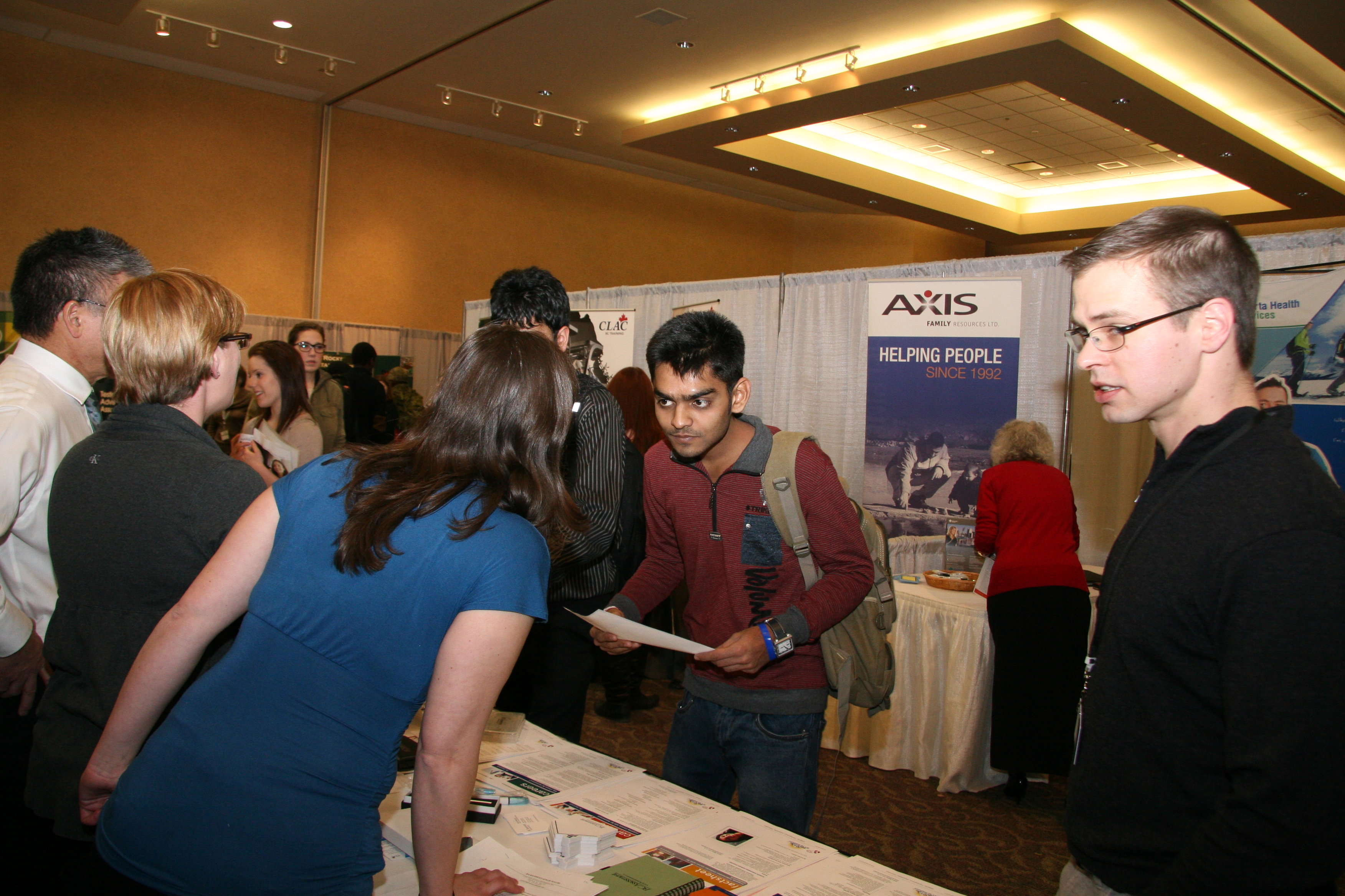 Career Tips for Millennials: 5 Questions Young Adults Should Ask Before Switching Jobs