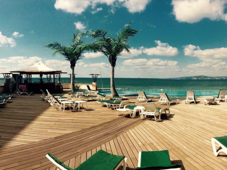 Should You Pay for a Vacation With a Credit Card?