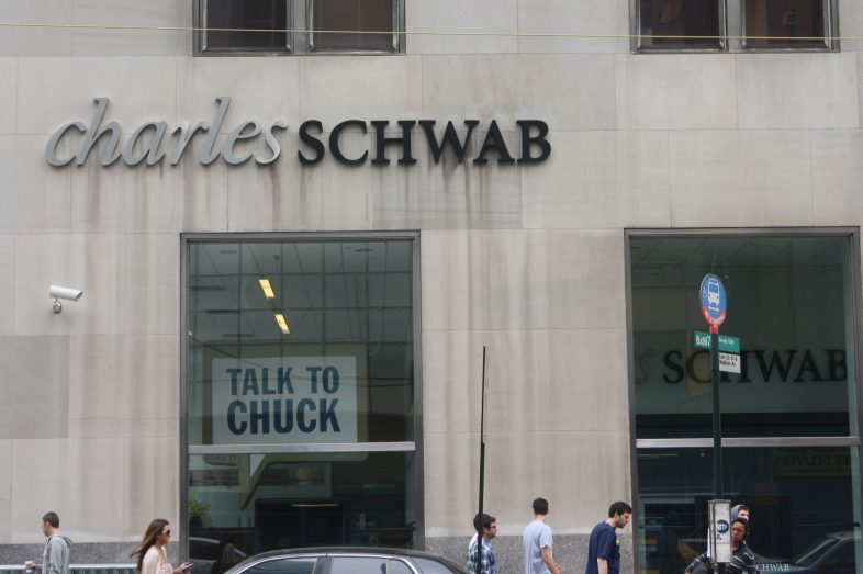 Schwab Bank High Yield Investor Savings Account 2026 Review